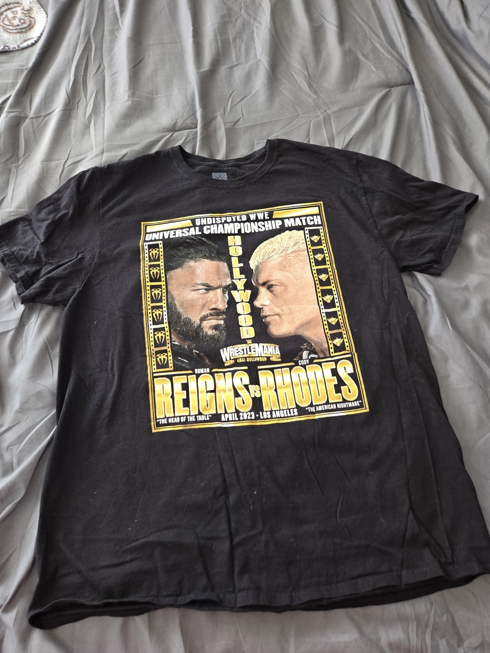Roman Reigns Vs Cody Rhodes T-Shirt - XL WWE Wrestlemania 39 Hollywood Ca RARE